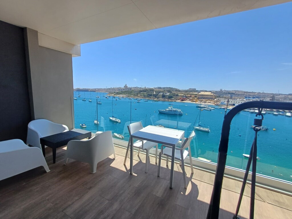 3 Bedroom Apartment for Long Let in Sliema - €3,580/month