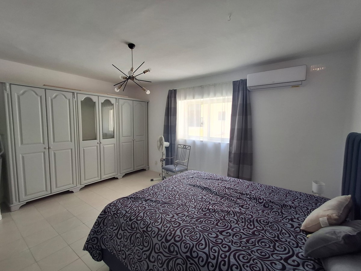 Beautifully Refurbished 2-Bedroom Apartment in Sliema photo 6