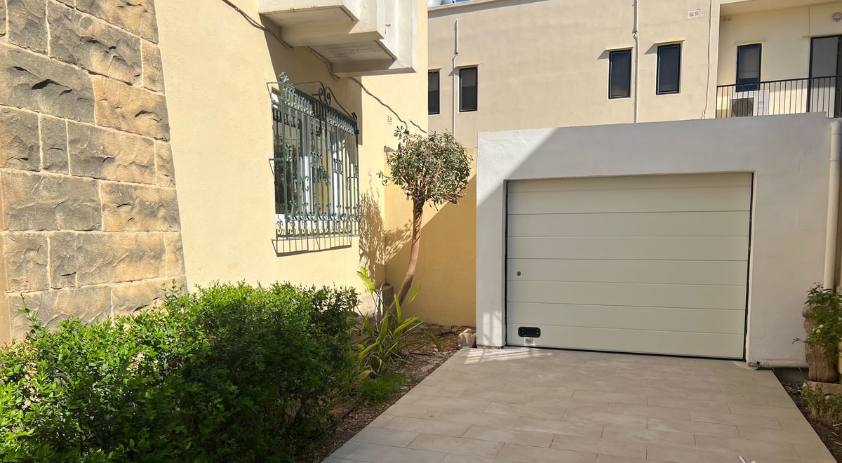Spacious Villa with Private Pool in Prestigious Misrah Kola, Attard photo 11
