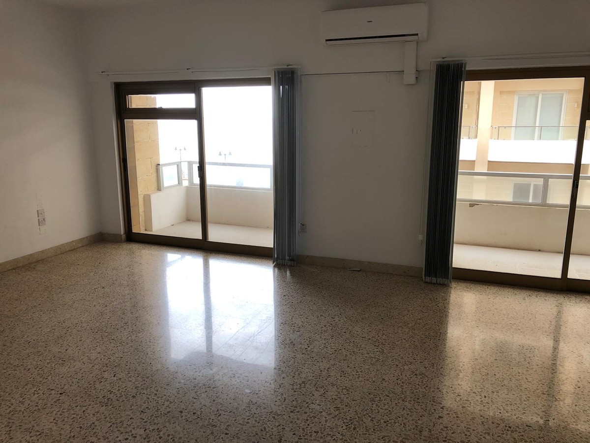 Office for Long Let in Sliema - €2,500/month photo 3
