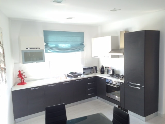 Bright Modern 2-Bedroom Penthouse with Large Terraces in Sliema photo 3