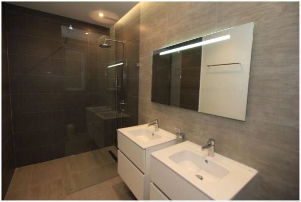 Luxurious Designer Finished 120sqm 2-Bedroom Apartment with Valletta Views in Sliema photo 8