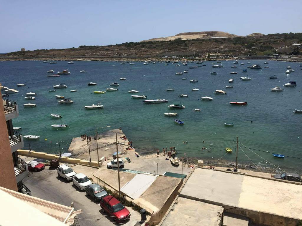 Magnificent Seafront 3-Bedroom Apartment with Stunning Salt Pan Views in Salina photo 9