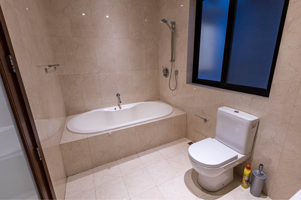 Spacious 4-Bedroom Duplex Maisonette with Large Terraces & 2.5-Car Garage in Kappara photo 5