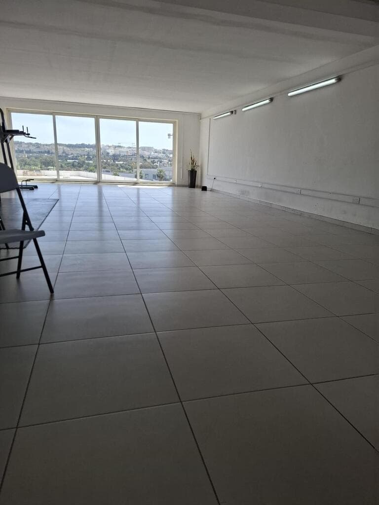 Office for Long Let in Qormi - €1,650/month