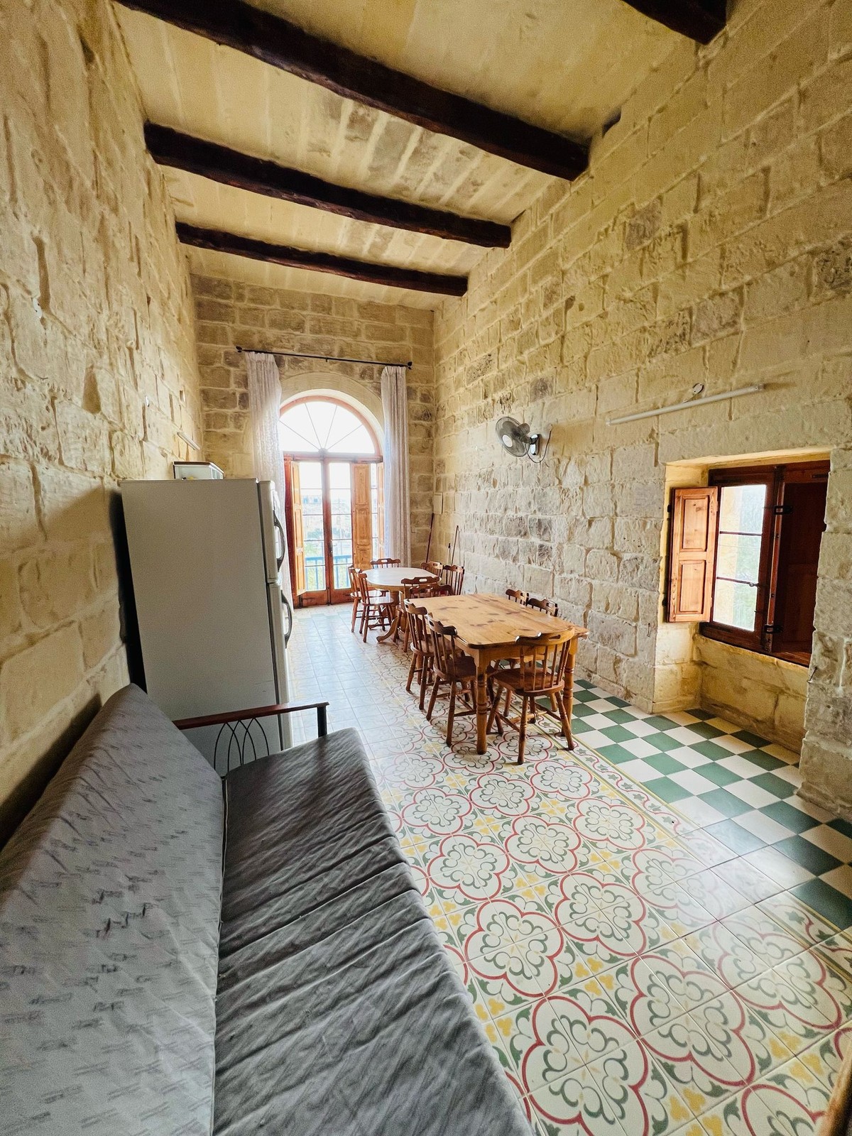 Magnificent 5-Bedroom Farmhouse with Pool in San Lawrenz, Gozo photo 4