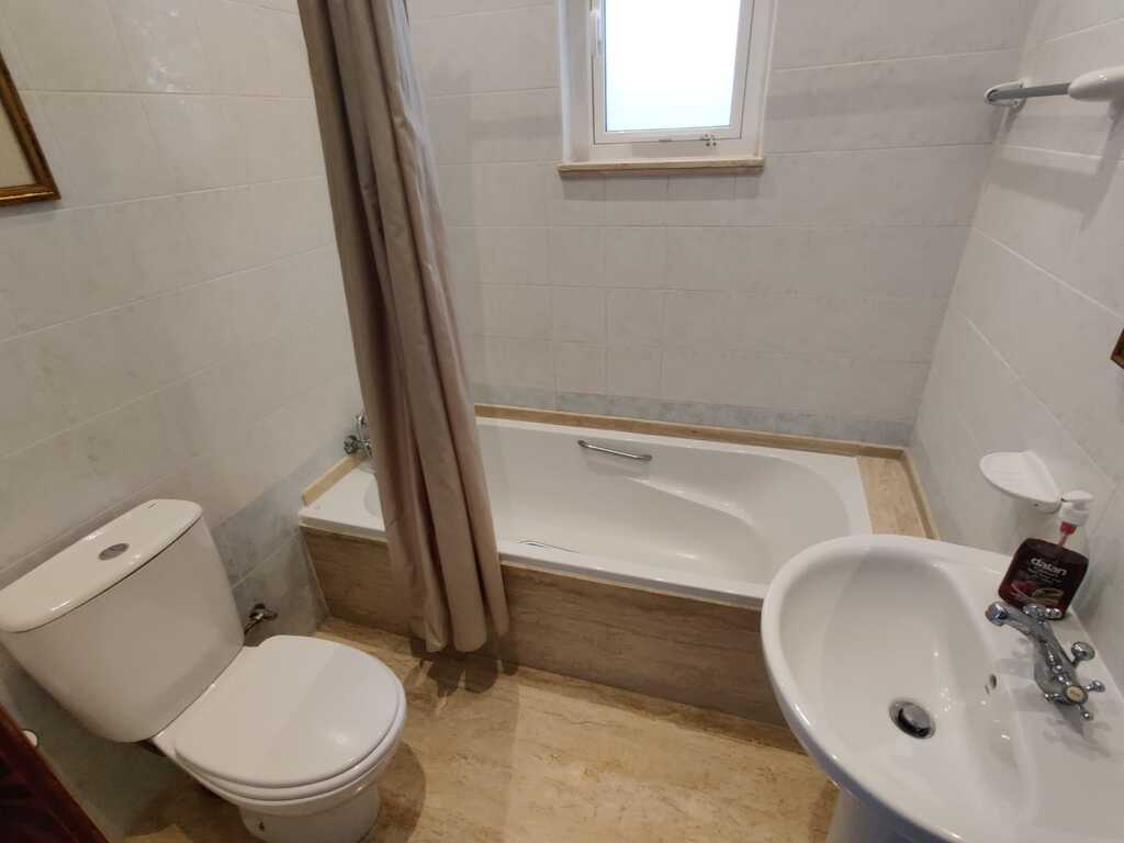 3 Bedroom Apartment for Long Let in Valletta - €2,500/month photo 9