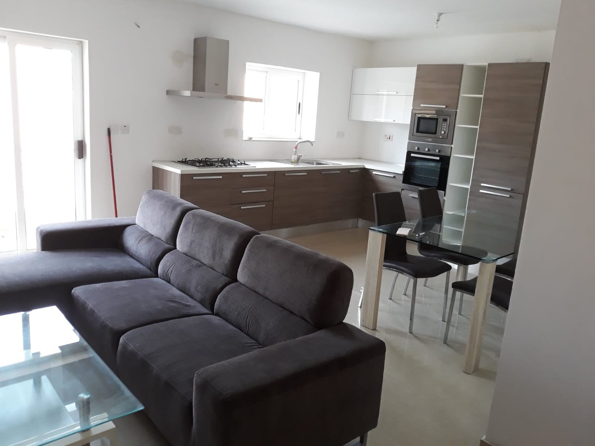 Modern Fully Furnished 2-Bedroom Apartment in San Gwann photo 2