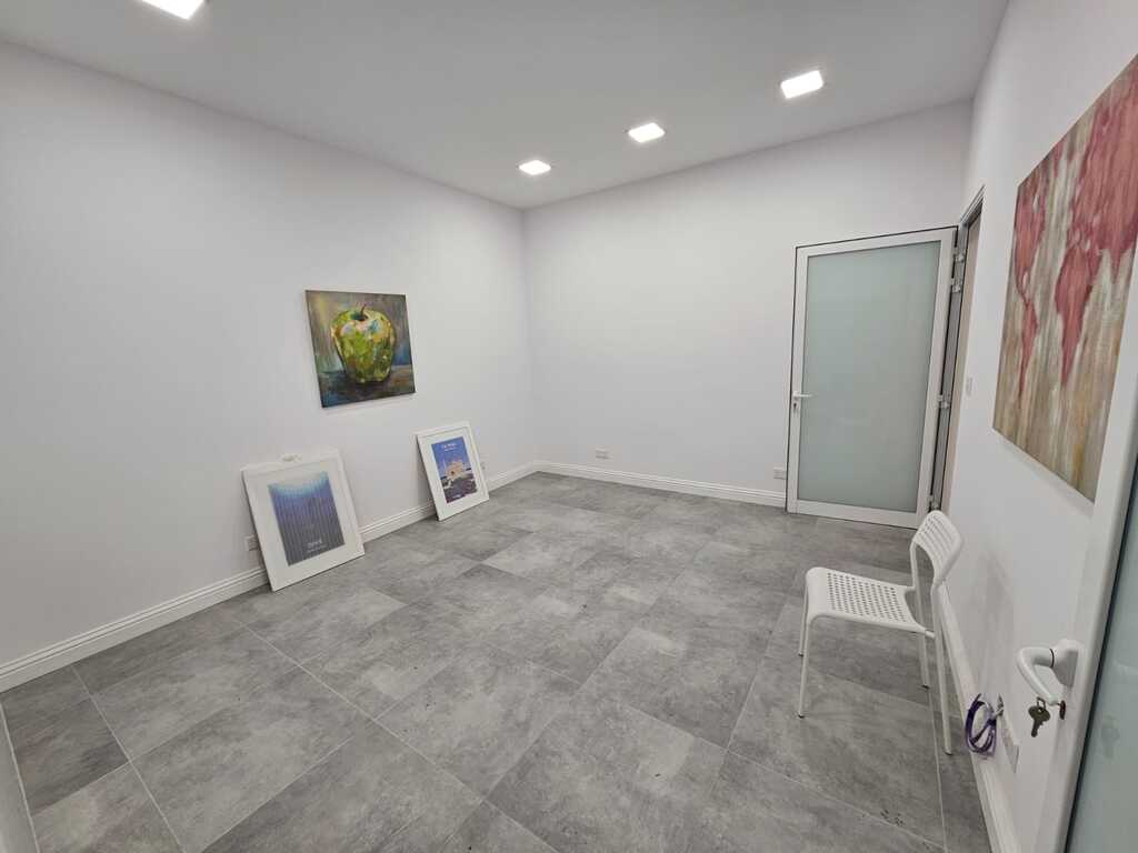 Office for Long Let in Valletta - €3,500/month photo 4