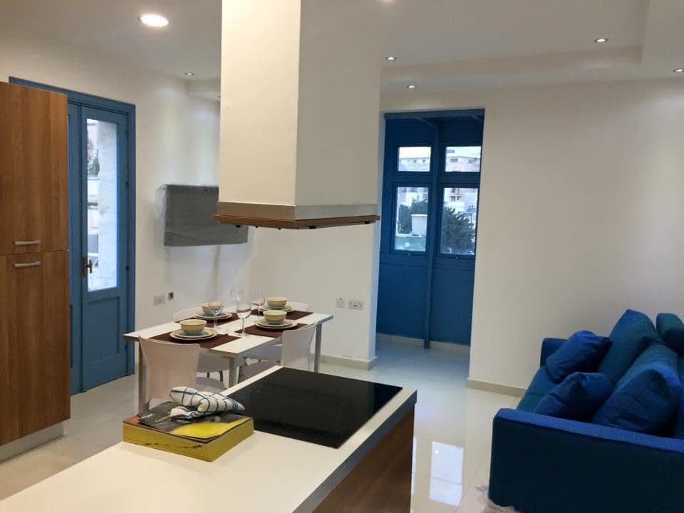 Bright Modern 2-Bedroom Apartment near Balluta Bay in Sliema