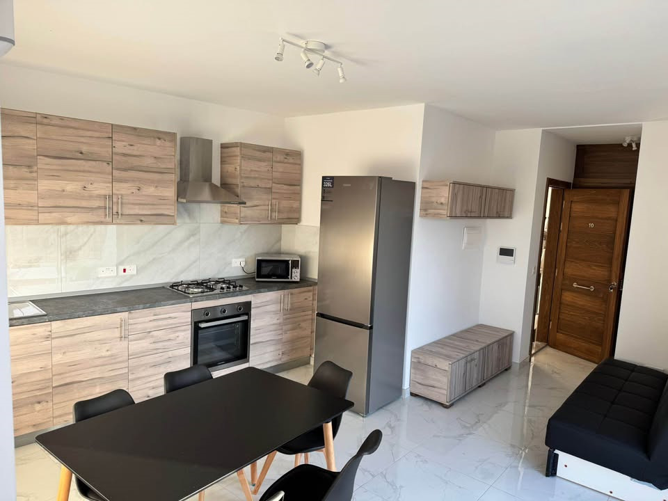 2 Bedroom Penthouse for Long Let in Swatar - €1,500/month