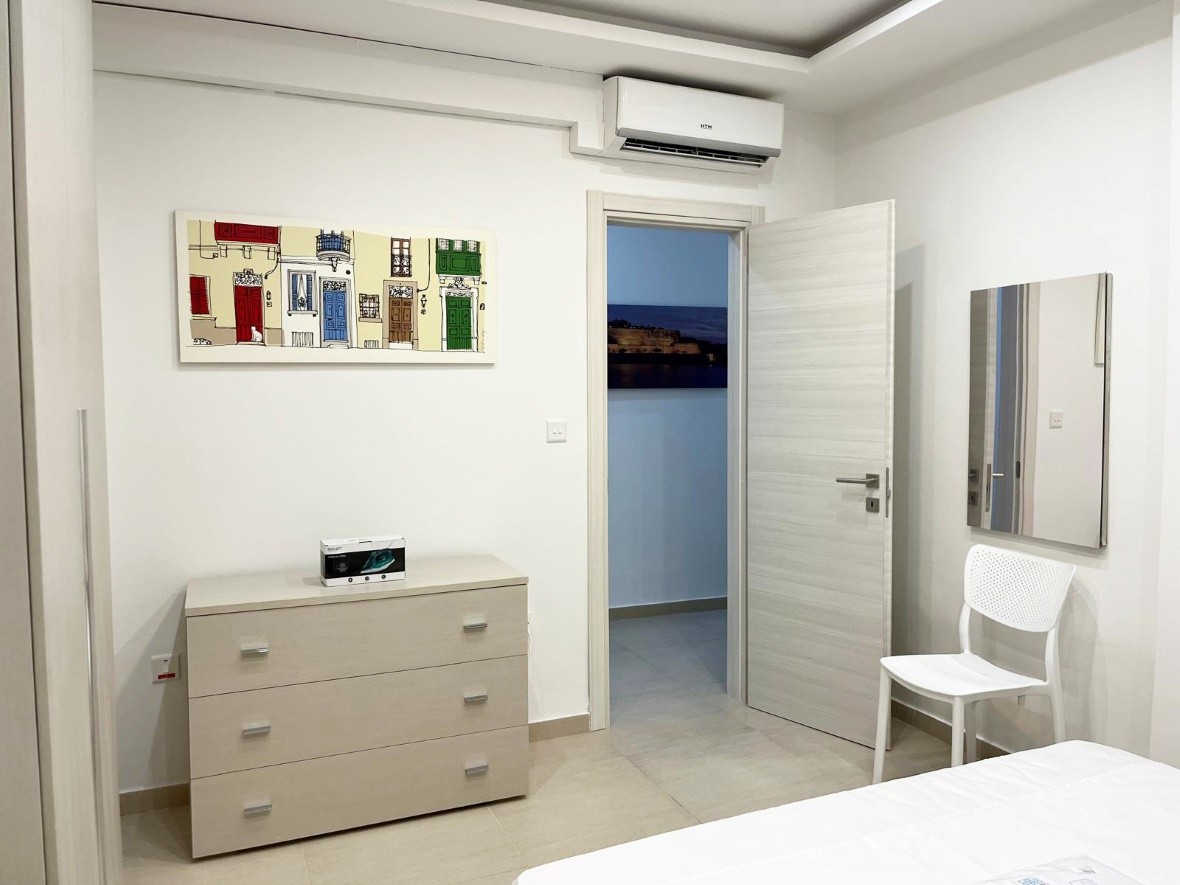 Charming 80sqm 2-Bedroom Maisonette in a Quiet Central Location in Sliema photo 6