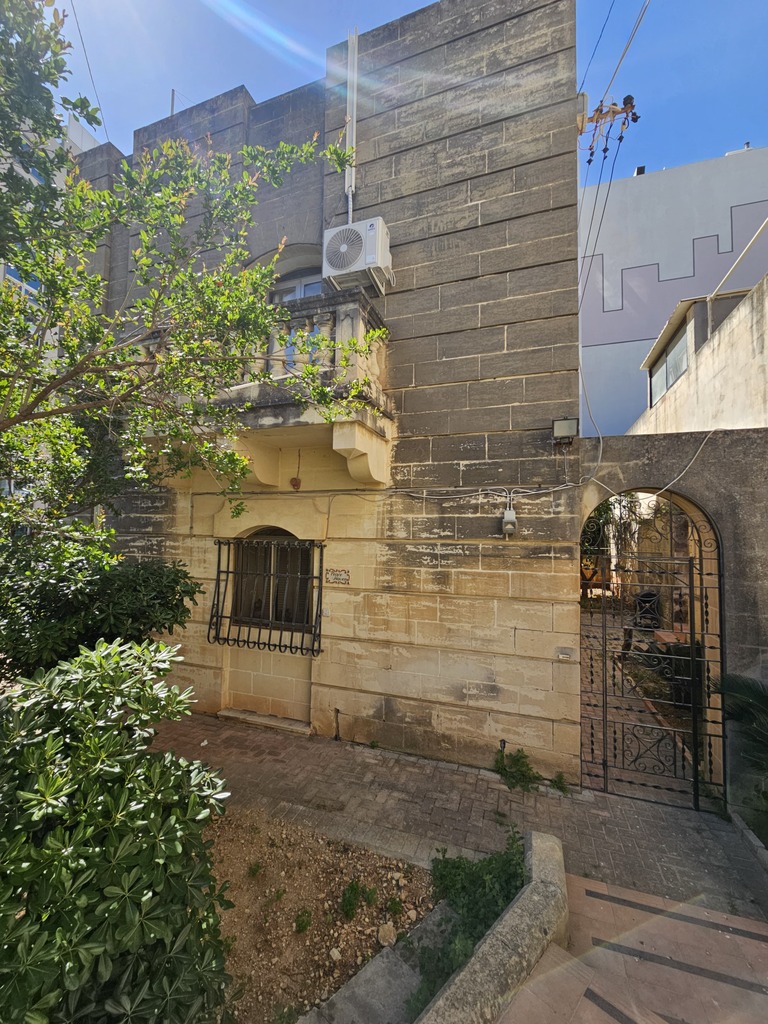 3 Bedroom Villa for Long Let in St. Julian's - €1,800/month photo 19
