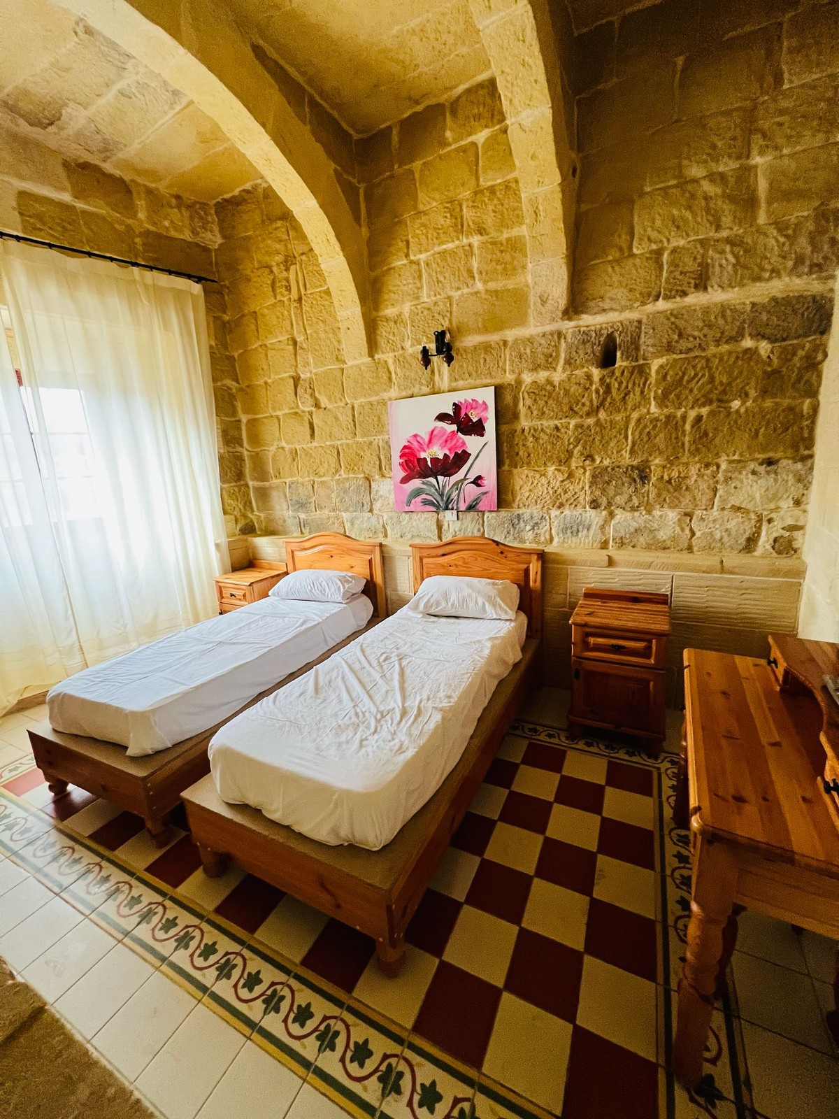 Magnificent 5-Bedroom Farmhouse with Pool in San Lawrenz, Gozo photo 7