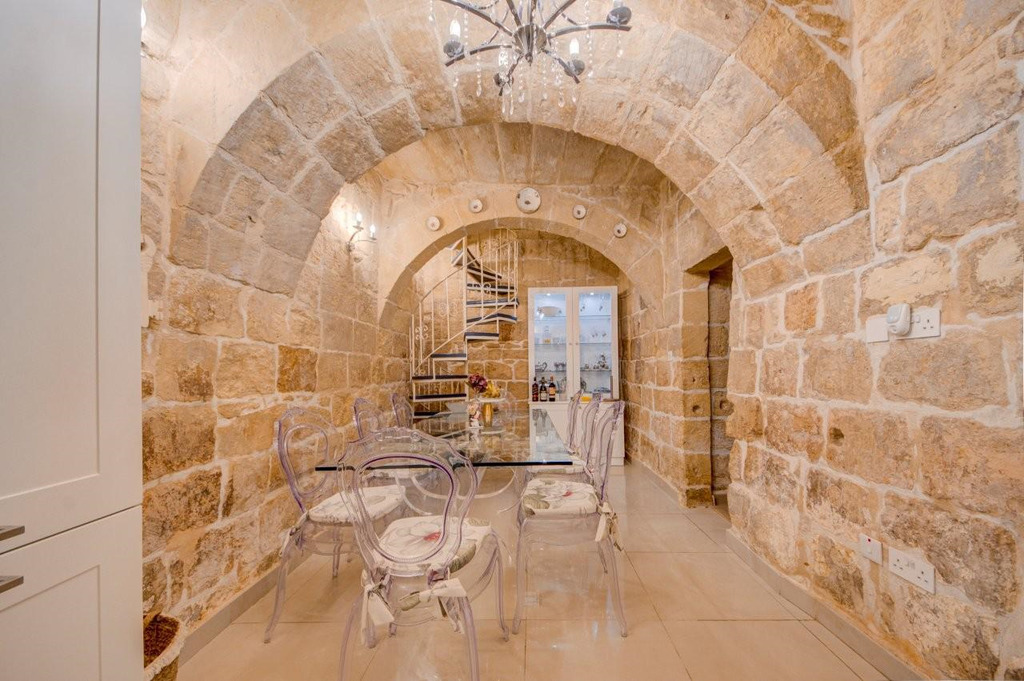 3 Bedroom House of Character for Long Let in Siġġiewi - €3,000/month photo 15
