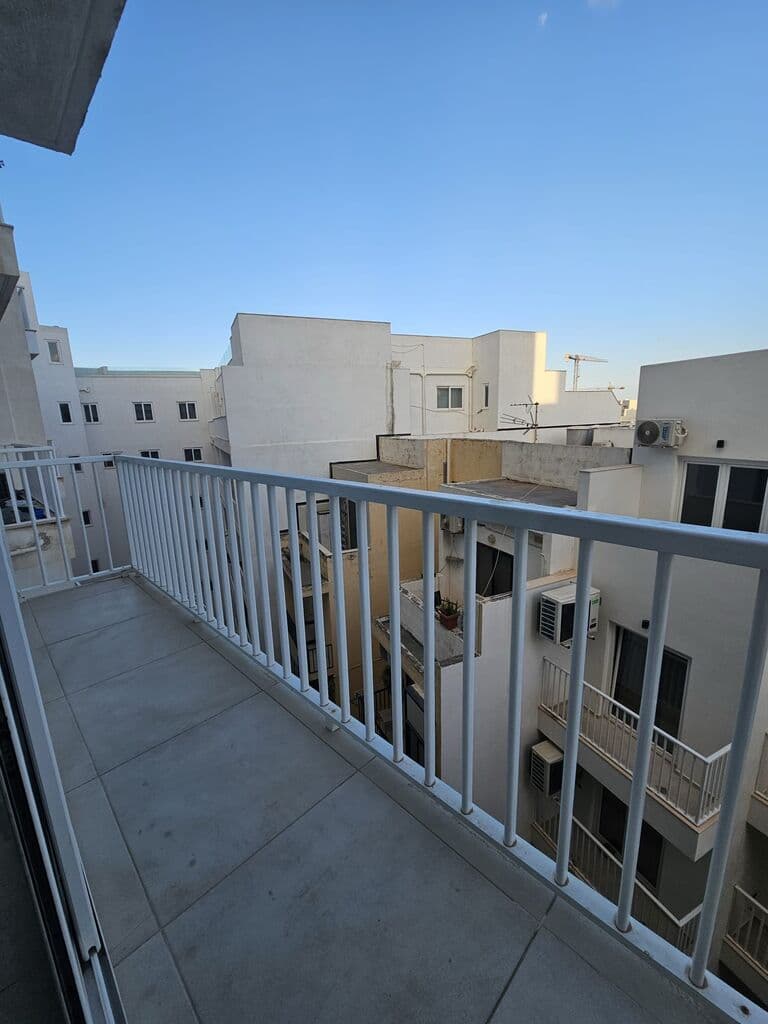 2 Bedroom Apartment for Long Let in St. Julian's - €1,500/month
