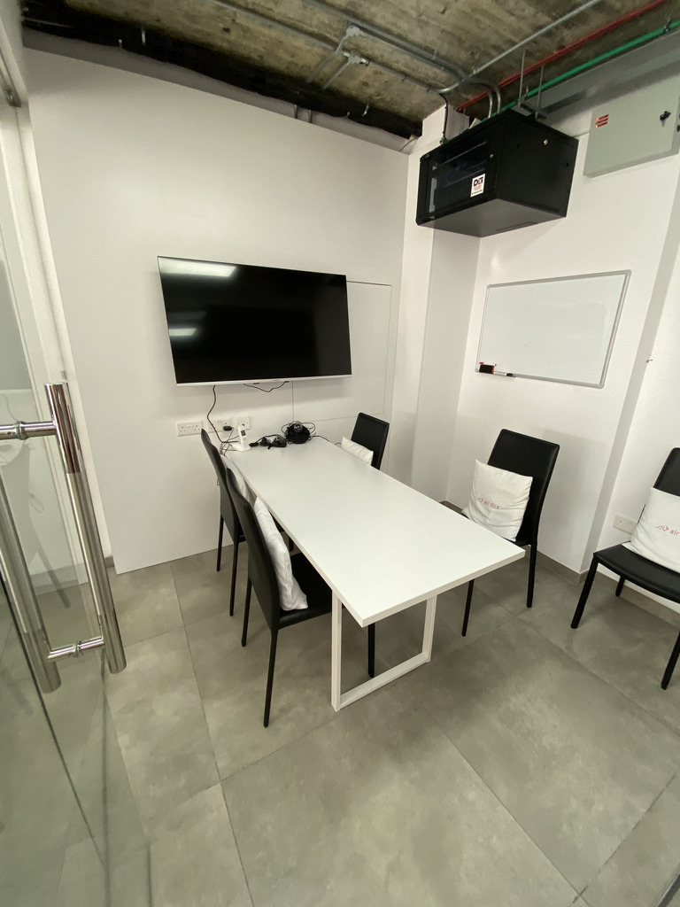 Office for Long Let in Mosta - €2,000/month photo 7