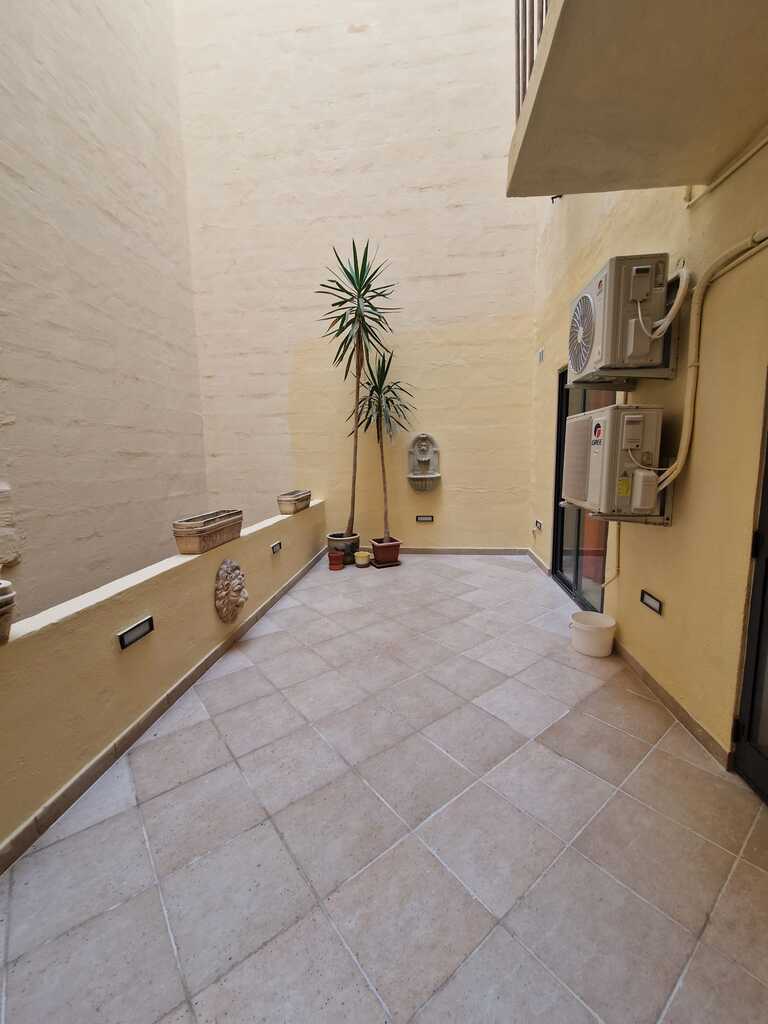 3 Bedroom Apartment for Long Let in Sliema - €2,600/month photo 13