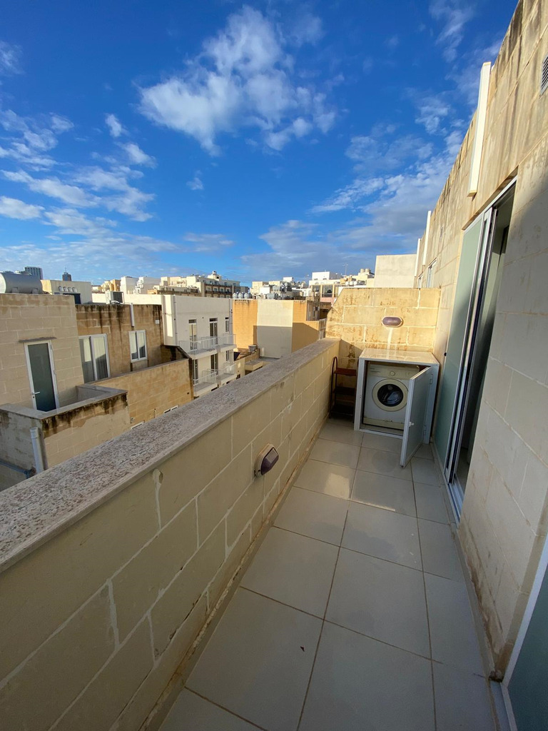 2 Bedroom Penthouse for Long Let in Sliema - €1,550/month photo 9