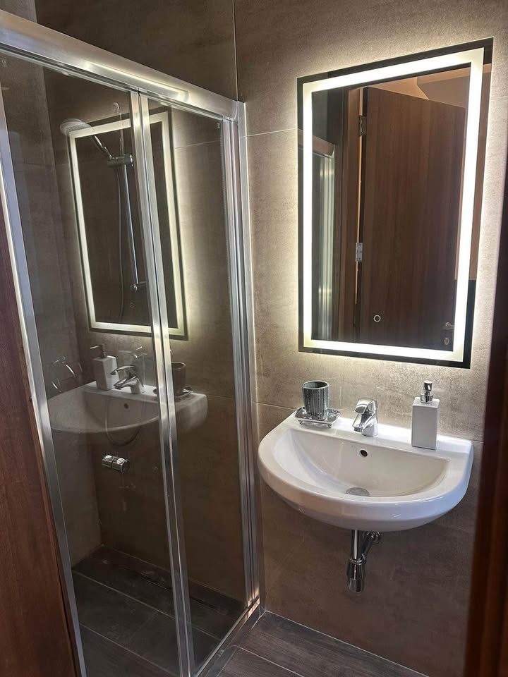 Elegant Luxury 3-Bedroom Apartment in Balzan photo 9