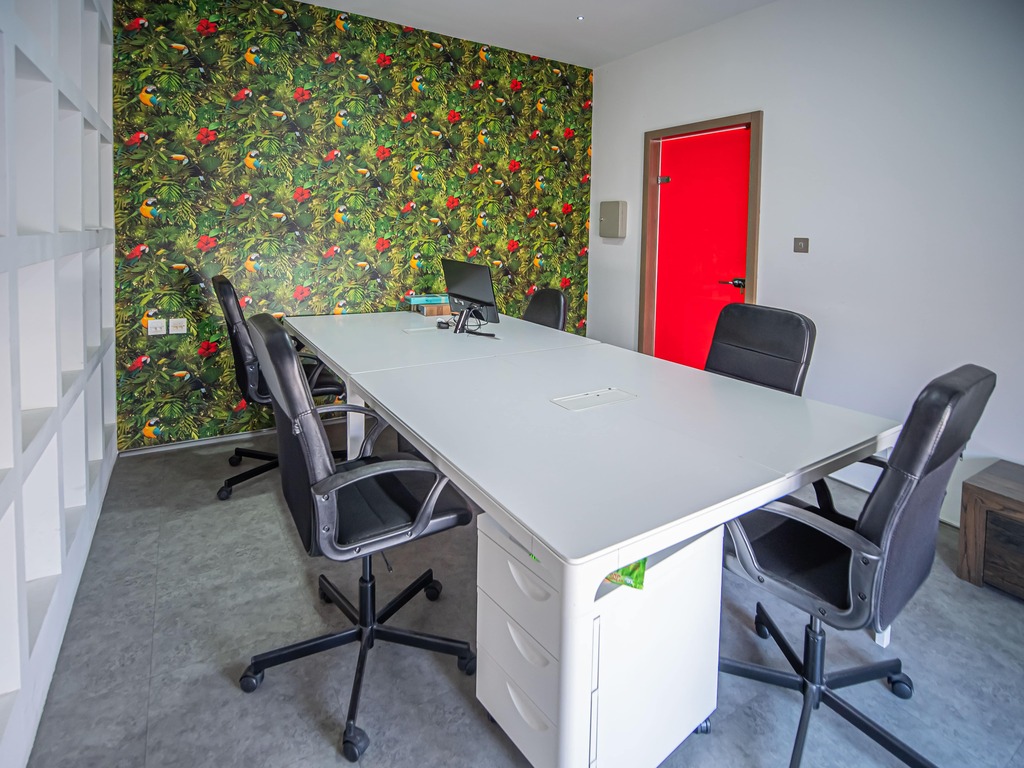 Office for Long Let in Ta' Xbiex - €7,000/month photo 3