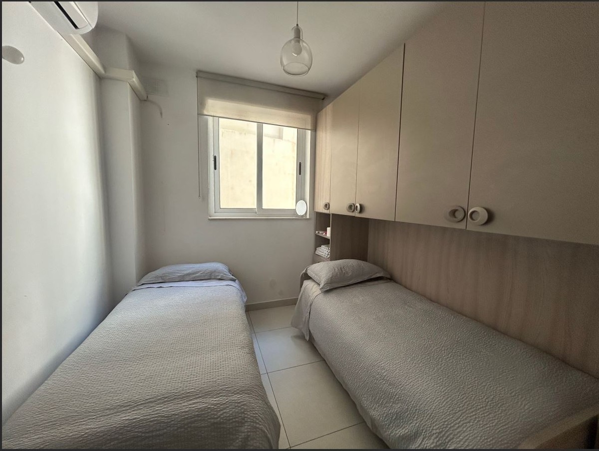 Modern 2-Bedroom Apartment in Balluta Bay St Julians photo 4