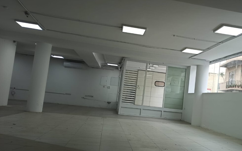 Shop for Long Let in Attard - €6,250/month