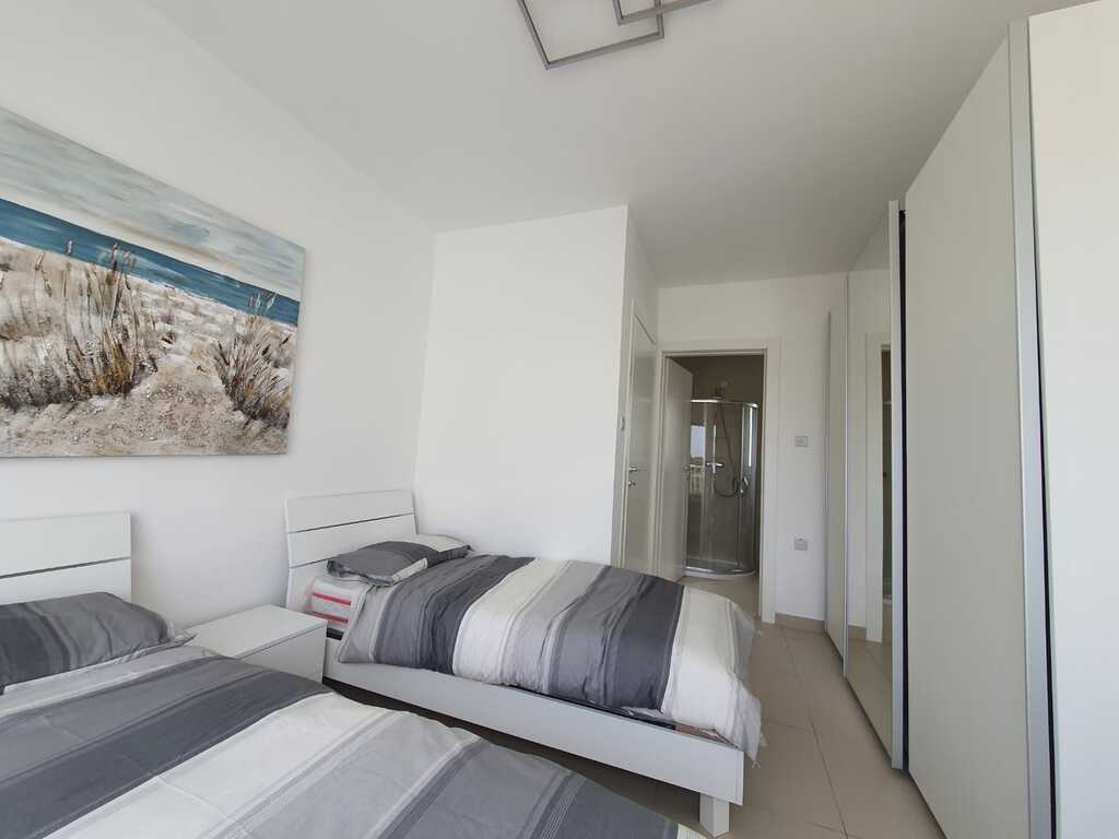 3 Bedroom Maisonette for Long Let in Swieqi - €2,000/month photo 9