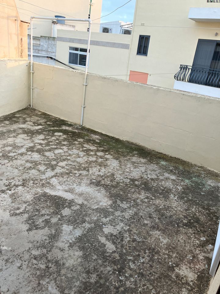 Charming Well-Maintained 2-Bedroom House with Roof Terrace in Gharghur photo 6