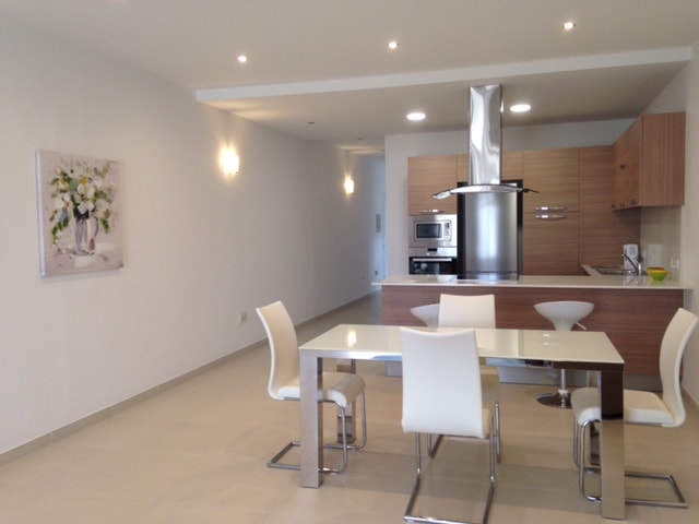 Modern Fully Airconditioned 3-Bedroom Apartment in Gzira photo 12