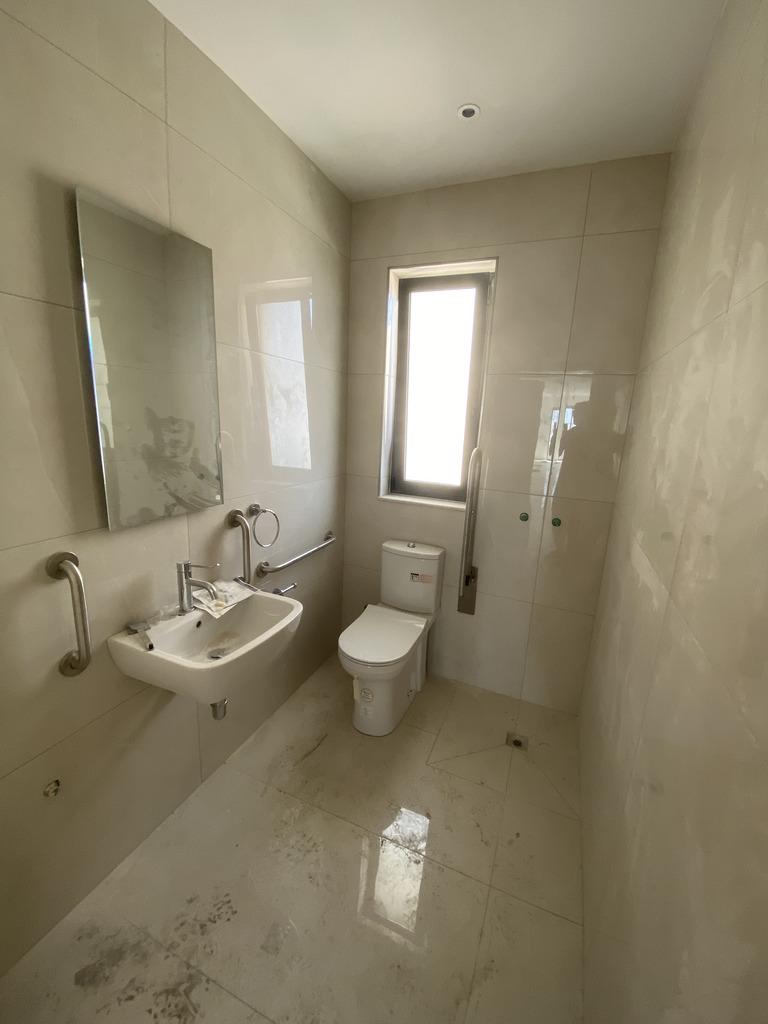 Office for Long Let in Iklin - €1,200/month photo 5