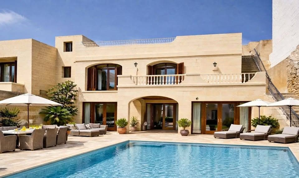 9 Bedroom Ensuite Farmhouse for Sale in Sannat - €1,200,000