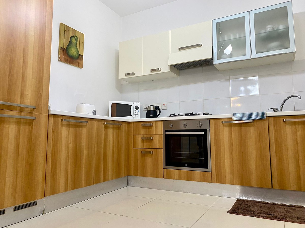 Modernly Furnished 2-Bedroom Maisonette in Gzira photo 5