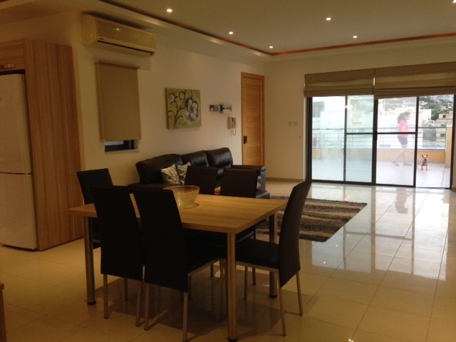 2 Bedroom Penthouse for Long Let in Baħar iċ-Ċagħaq - €1,700/month photo 9