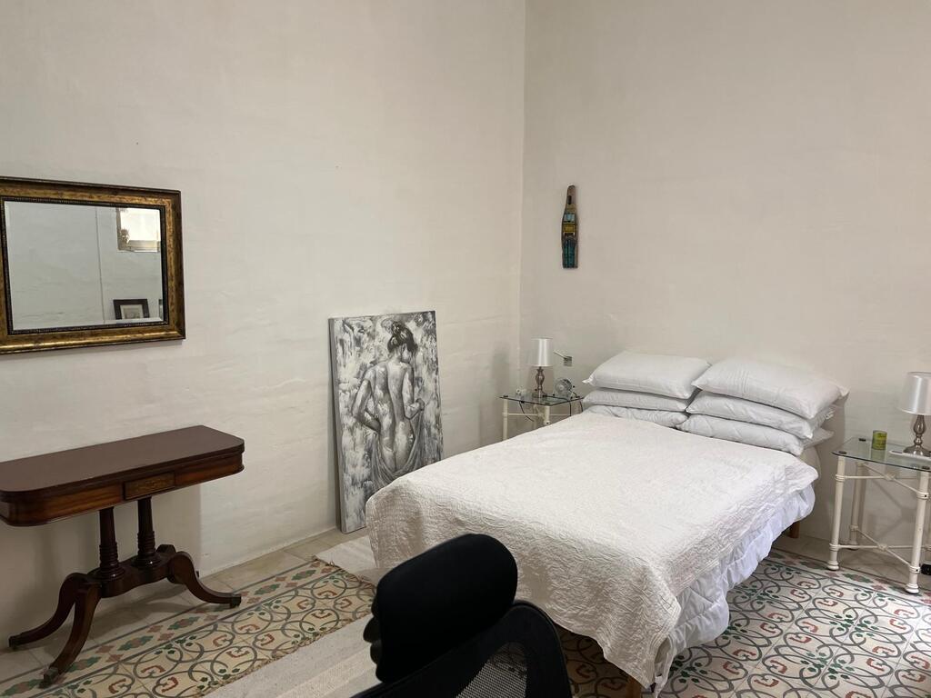3 Bedroom Apartment for Long Let in Valletta - €2,950/month photo 7