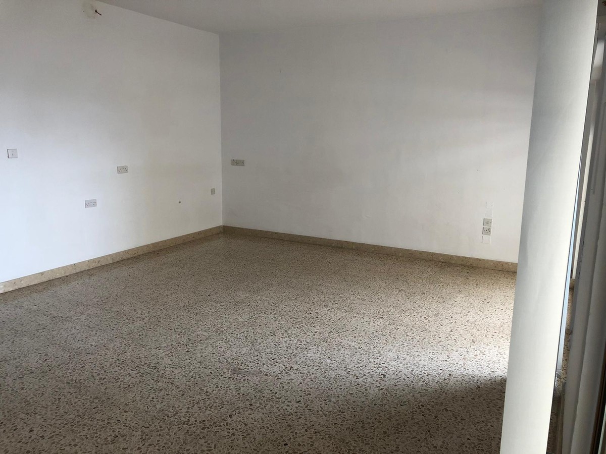 Office for Long Let in Sliema - €2,500/month photo 5