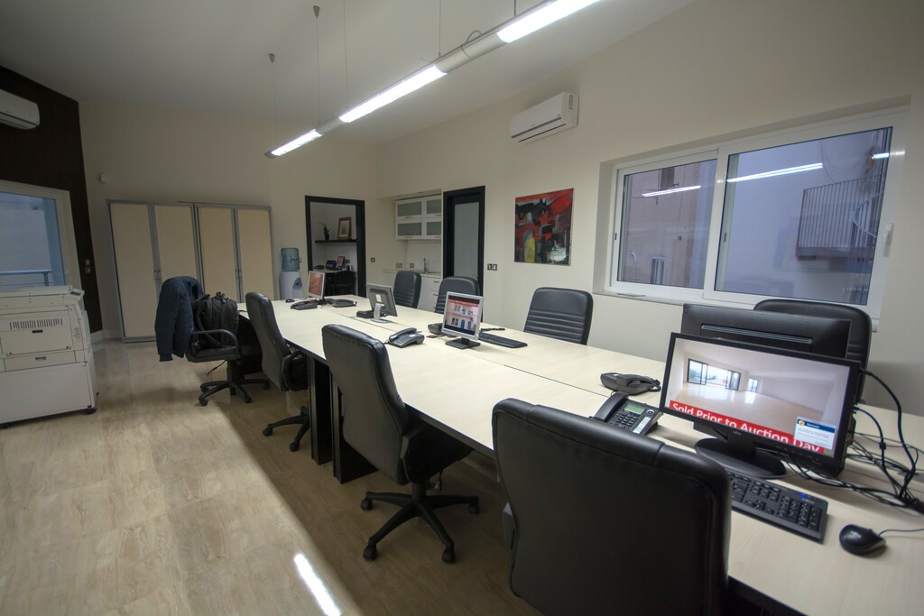 Office for Long Let in Ta' Xbiex - €2,700/month photo 3