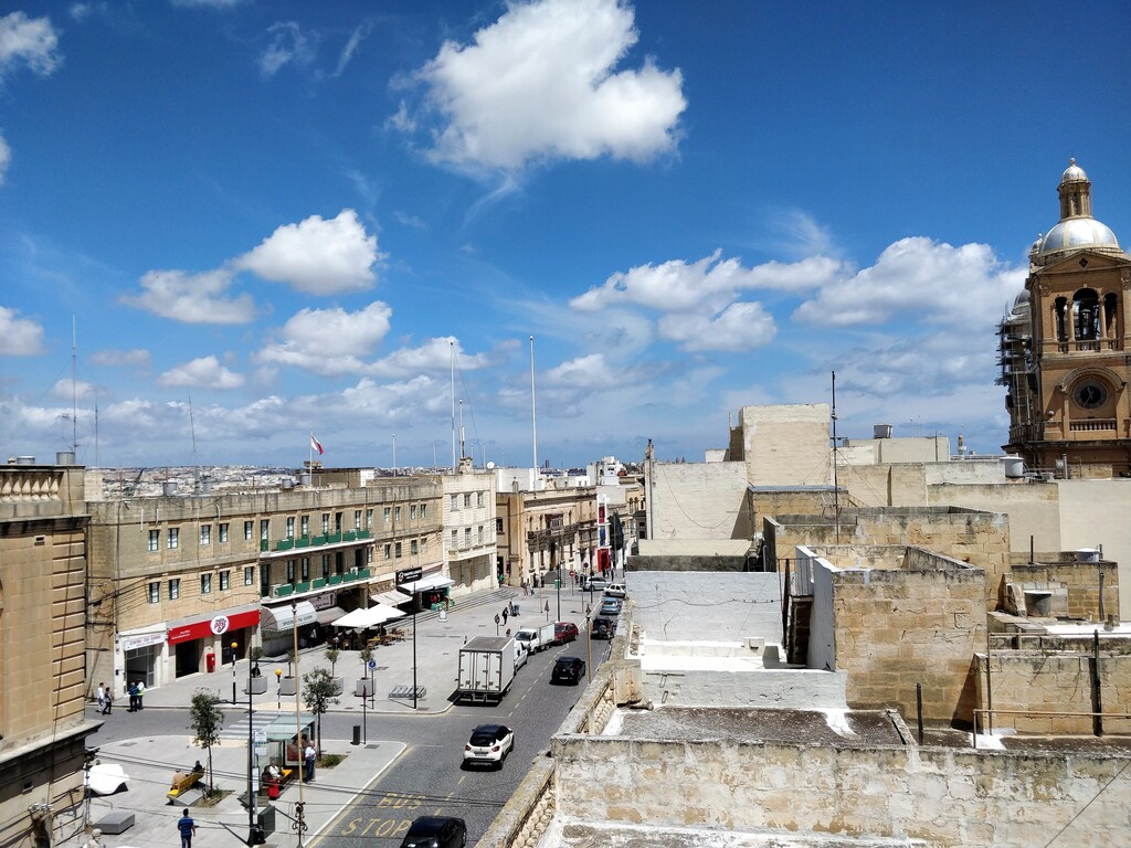 2 Bedroom Penthouse for Long Let in Paola - €1,750/month photo 23