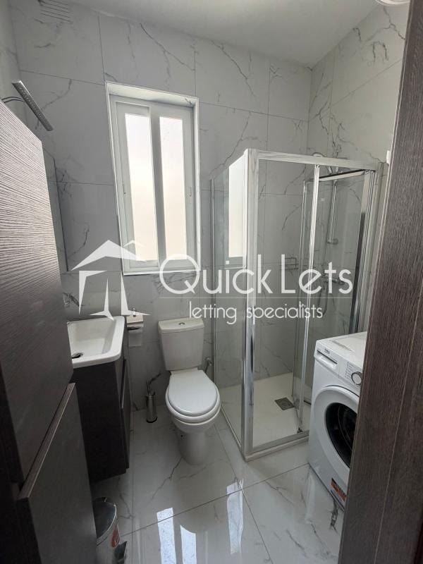 2 Bedroom Ensuite Penthouse for Long Let in Żurrieq - €1,500/month photo 8