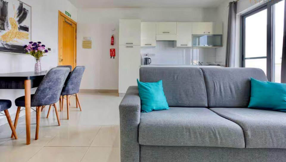 1 Bedroom Penthouse for Long Let in St. Julian's - €1,500/month photo 3