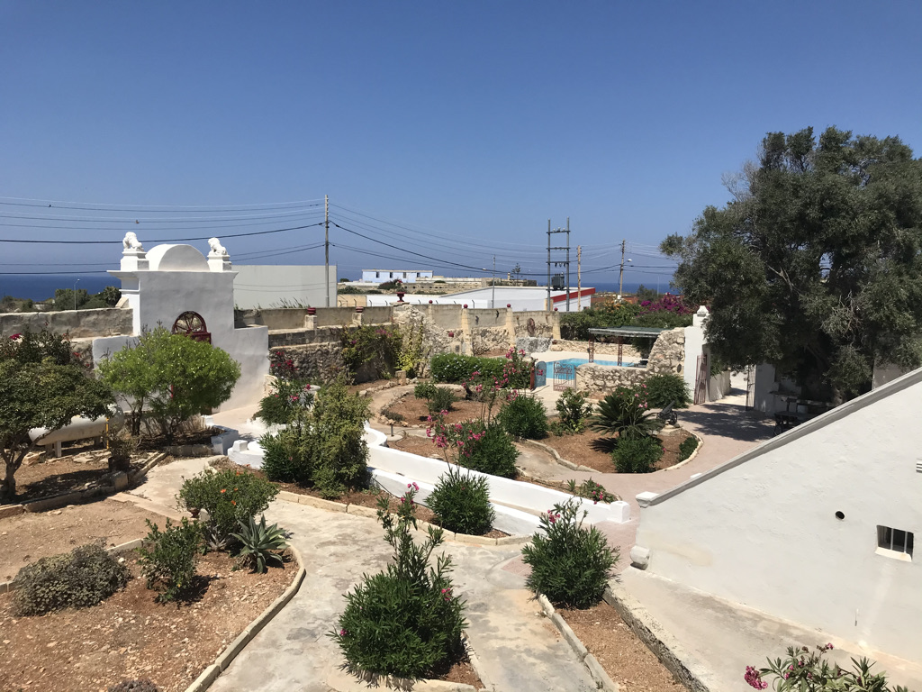 3 Bedroom Villa for Long Let in Kalkara - €7,000/month photo 2