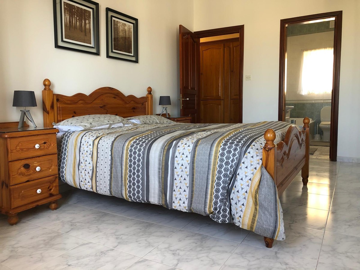 2 Bedroom Apartment for Long Let in St. Julian's - €1,400/month photo 5