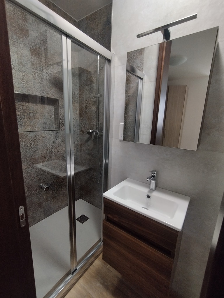 2 Bedroom Apartment for Long Let in Għajnsielem - €875/month photo 9