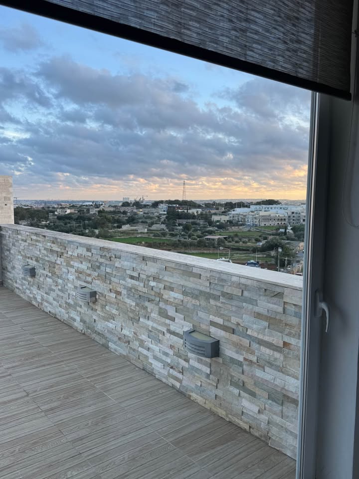 Lovely 2-Bedroom Penthouse in Għargħur with Breathtaking Open Views photo 8