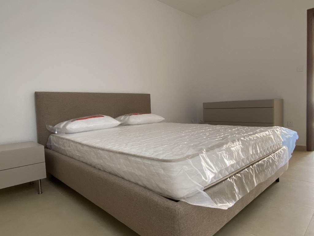 1 Bedroom Apartment for Long Let in Ħamrun - €1,100/month photo 5