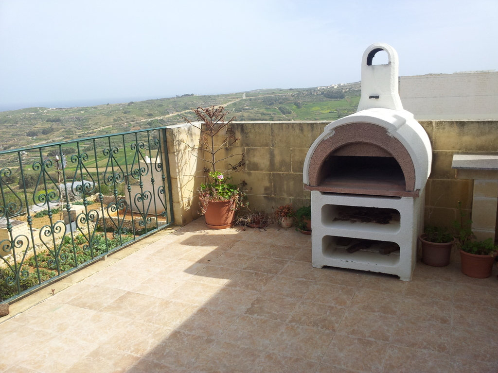 3 Bedroom Ensuite Penthouse for Long Let in Xagħra - €900/month photo 6