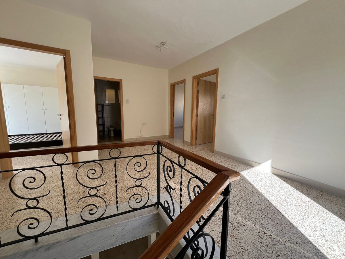 Spacious Villa with Private Pool in Prestigious Misrah Kola, Attard photo 3
