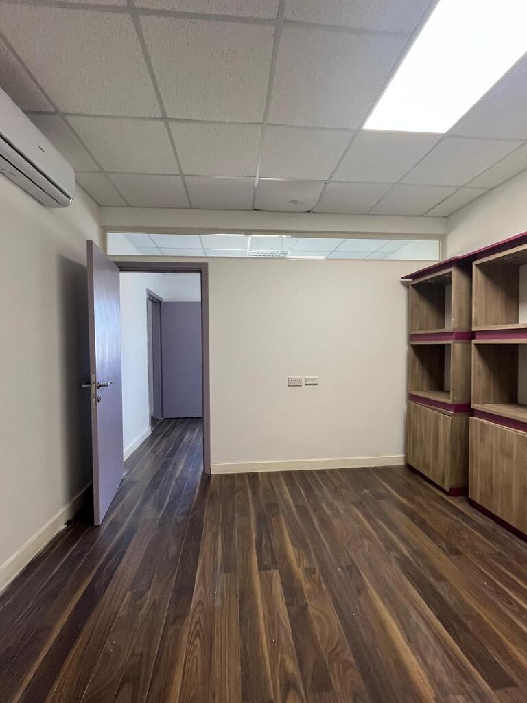 Office for Long Let in Ħamrun - €1,500/month photo 2