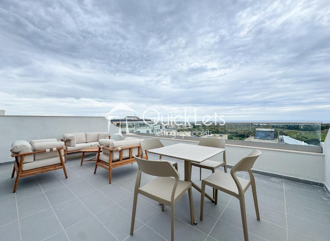 2 Bedroom Ensuite Penthouse for Long Let in Mellieħa - €1,900/month