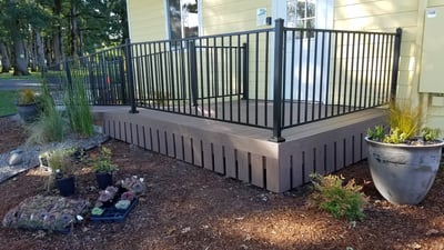 Composite Deck with Chinch Rail
